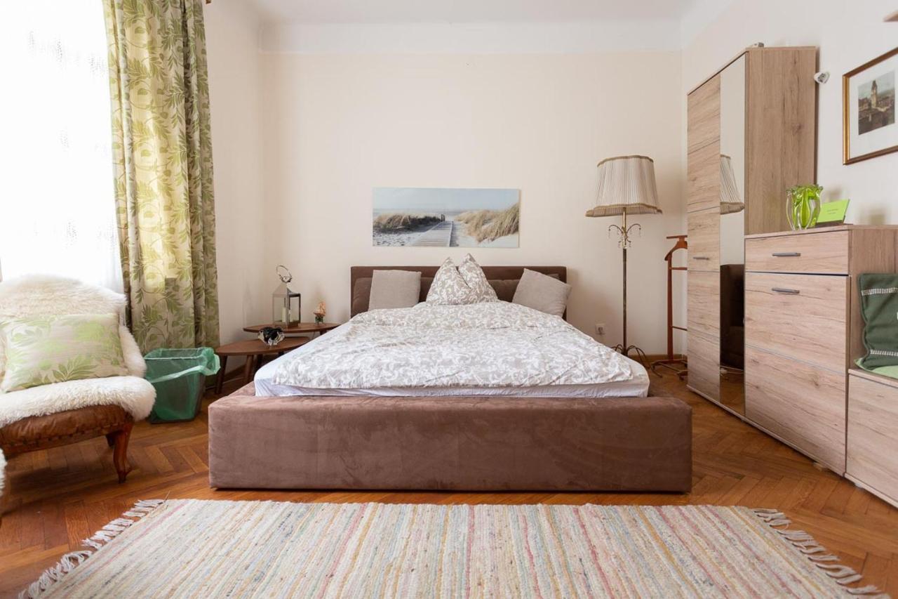 Huebsches Privatzimmer Mit Bad Perchtoldsdorf Buitenkant foto